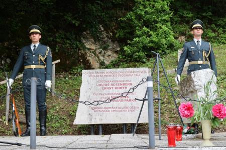 Tradicionalna spominska slovesnost v Češnjicah  (1)
